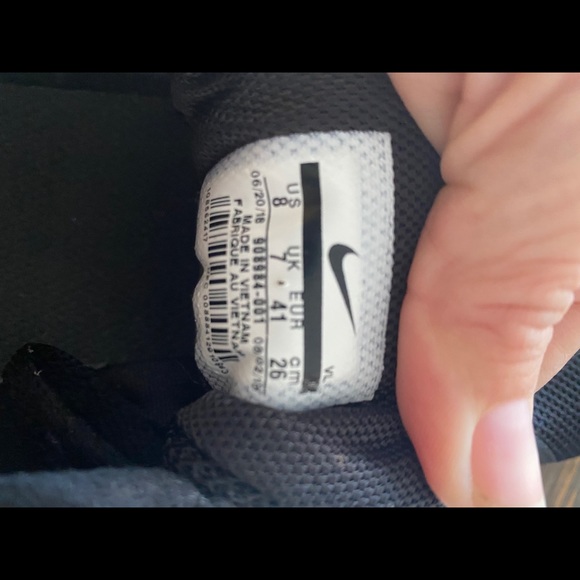 Nike Running Shoes. NWOT - Picture 6 of 6